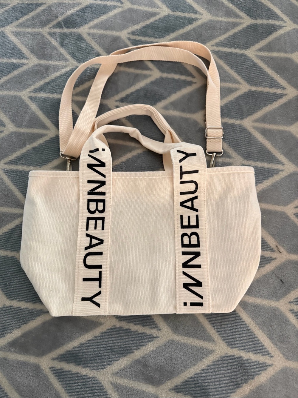 Innbeauty Cream Canvas Tote Bag